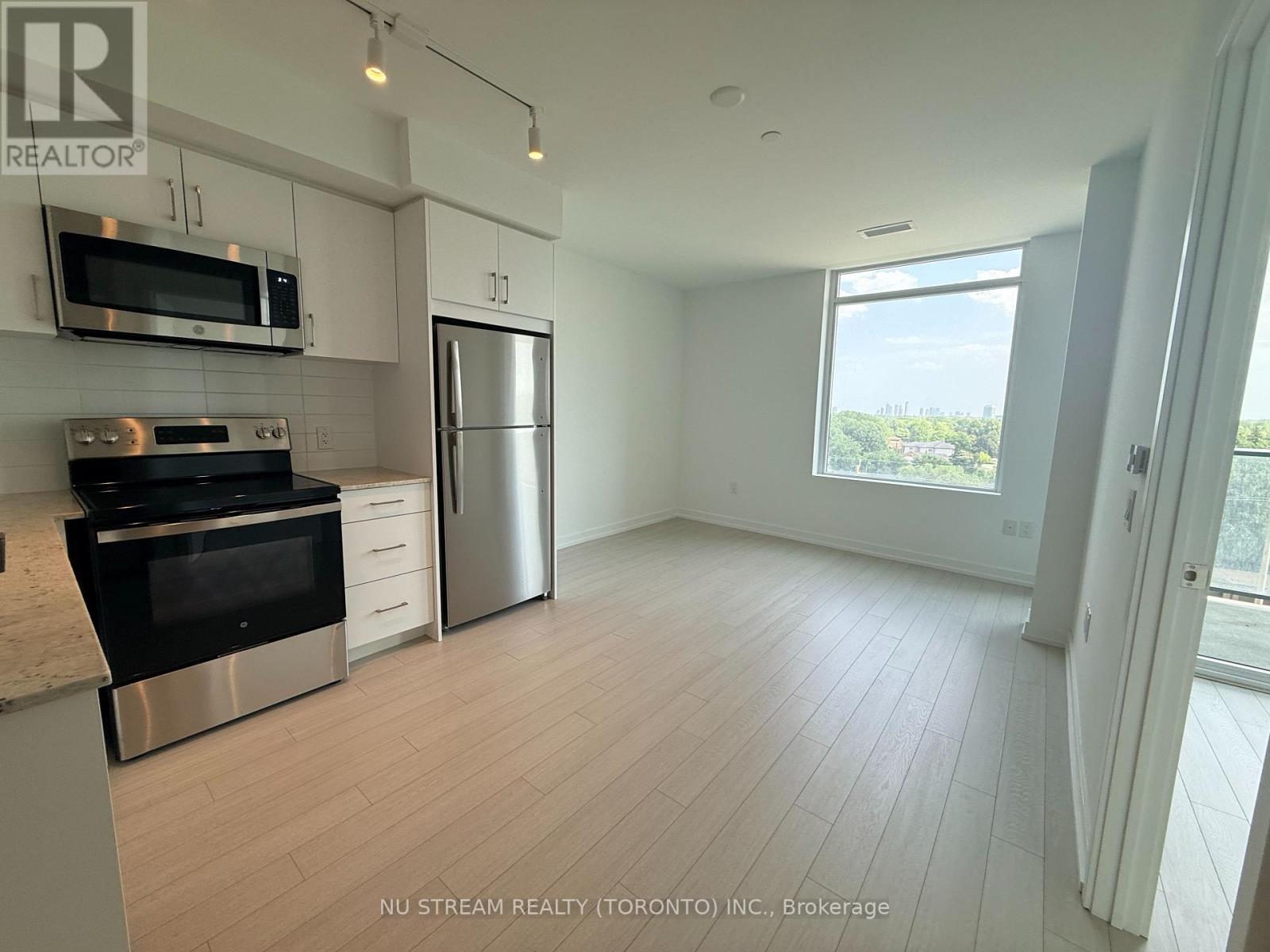 624 - 4000 EGLINTON AVENUE W, Toronto (Humber Heights) — photo 3