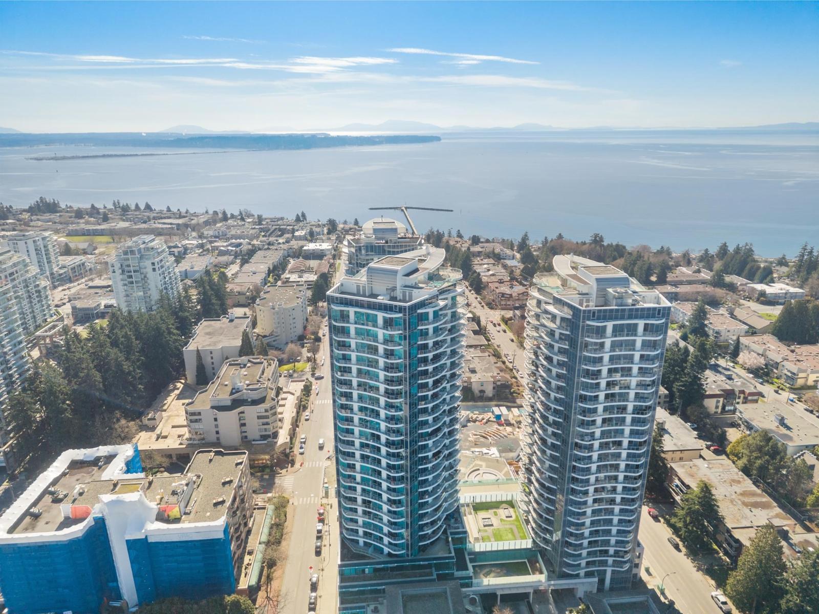 1504 1500 MARTIN STREET, White Rock