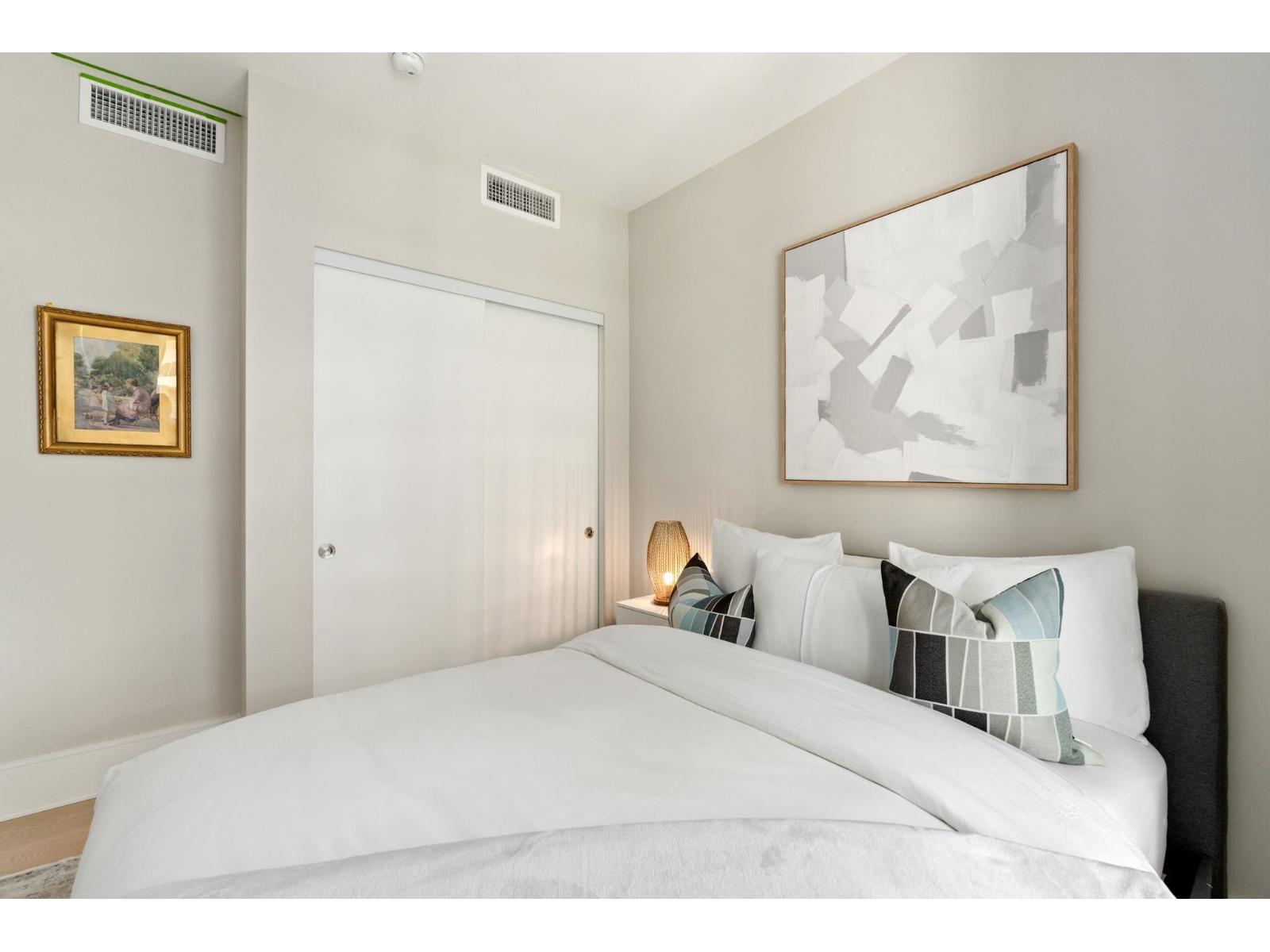 1504 1500 MARTIN STREET, White Rock