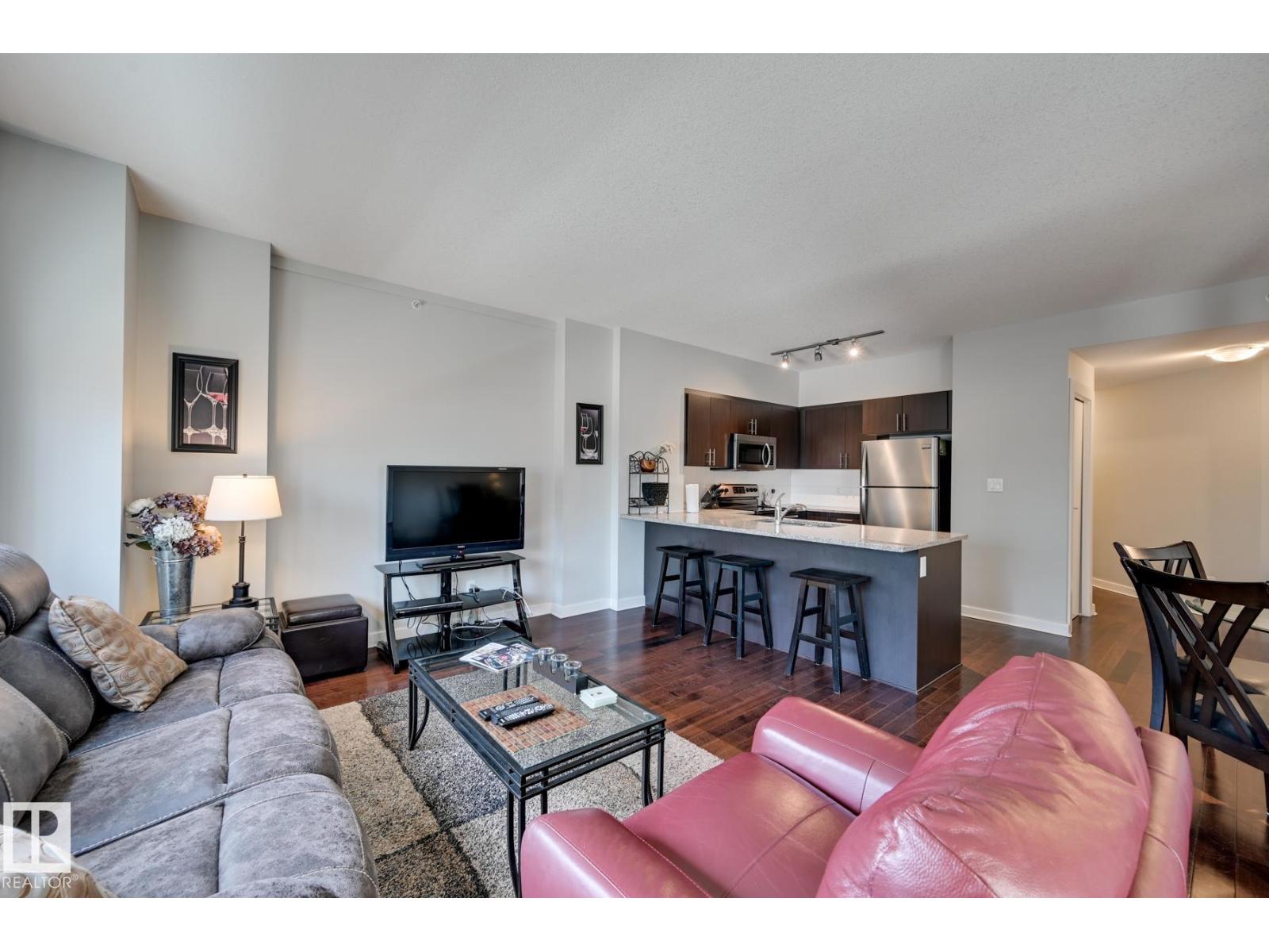 #802 10152 104 ST NW - 10
