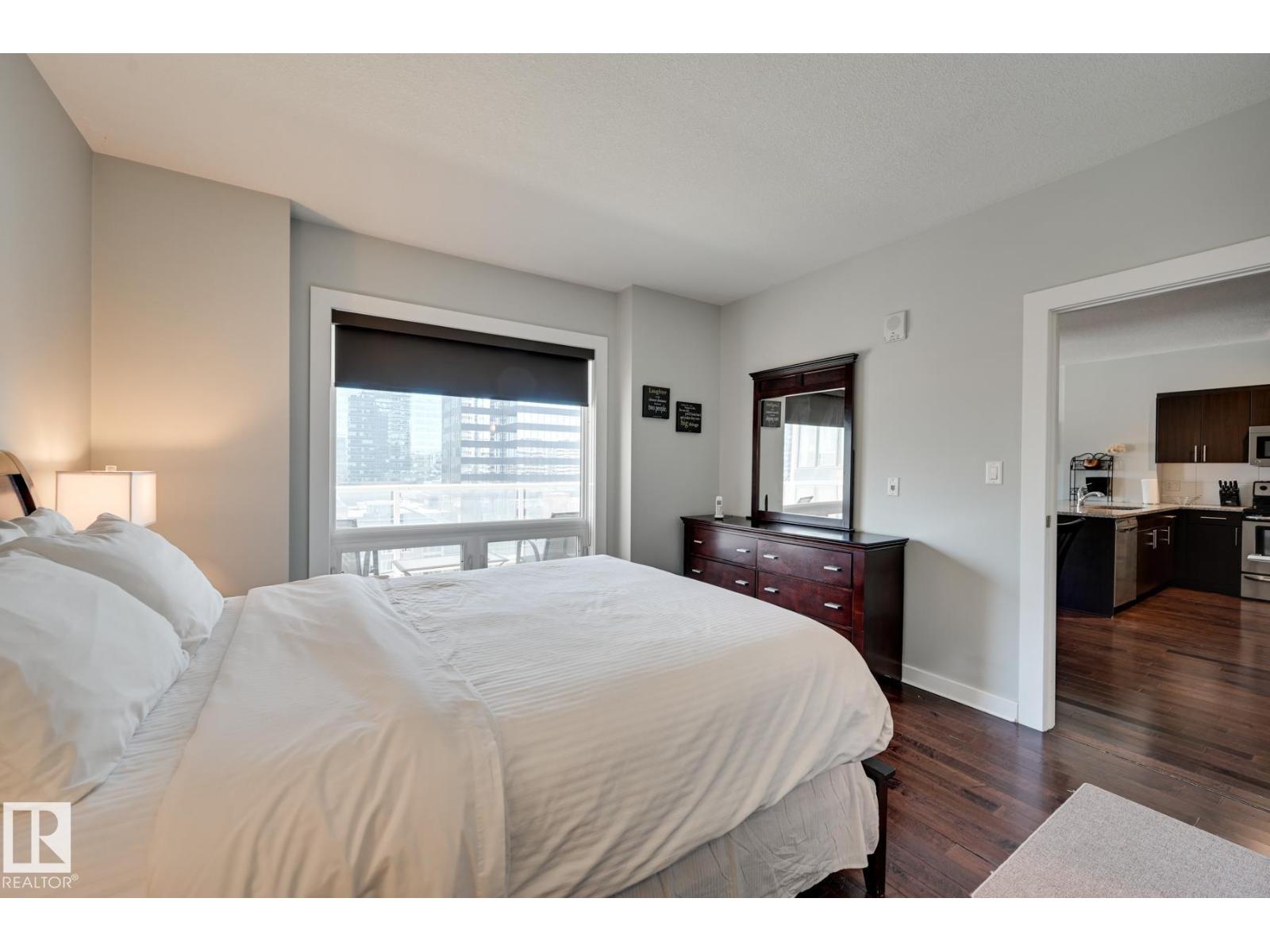 #802 10152 104 ST NW - Image 18