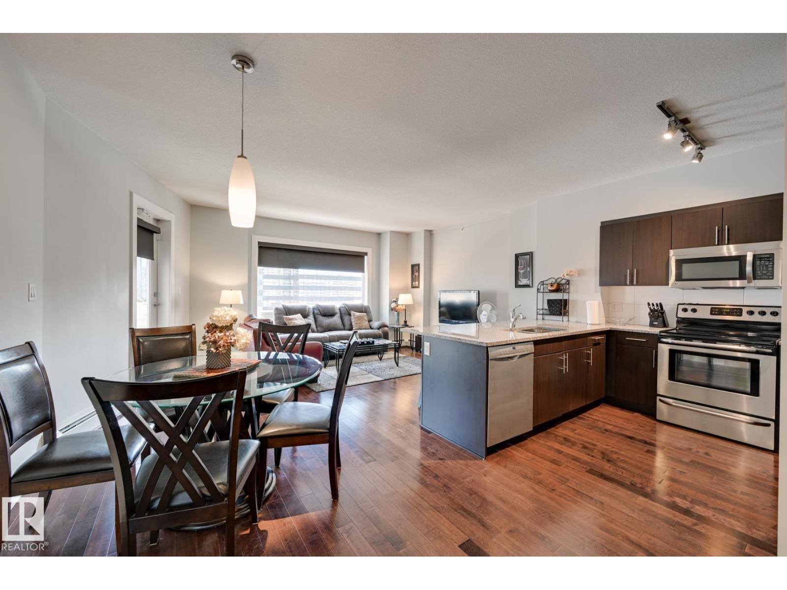 #802 10152 104 ST NW - 2