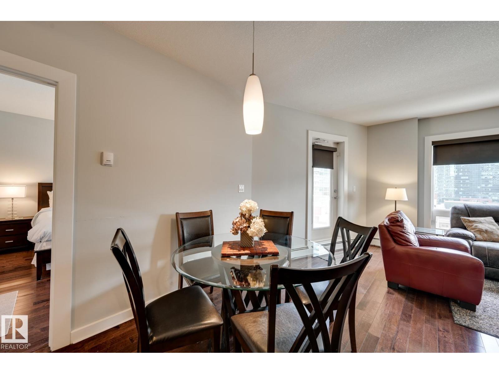 #802 10152 104 ST NW - 8