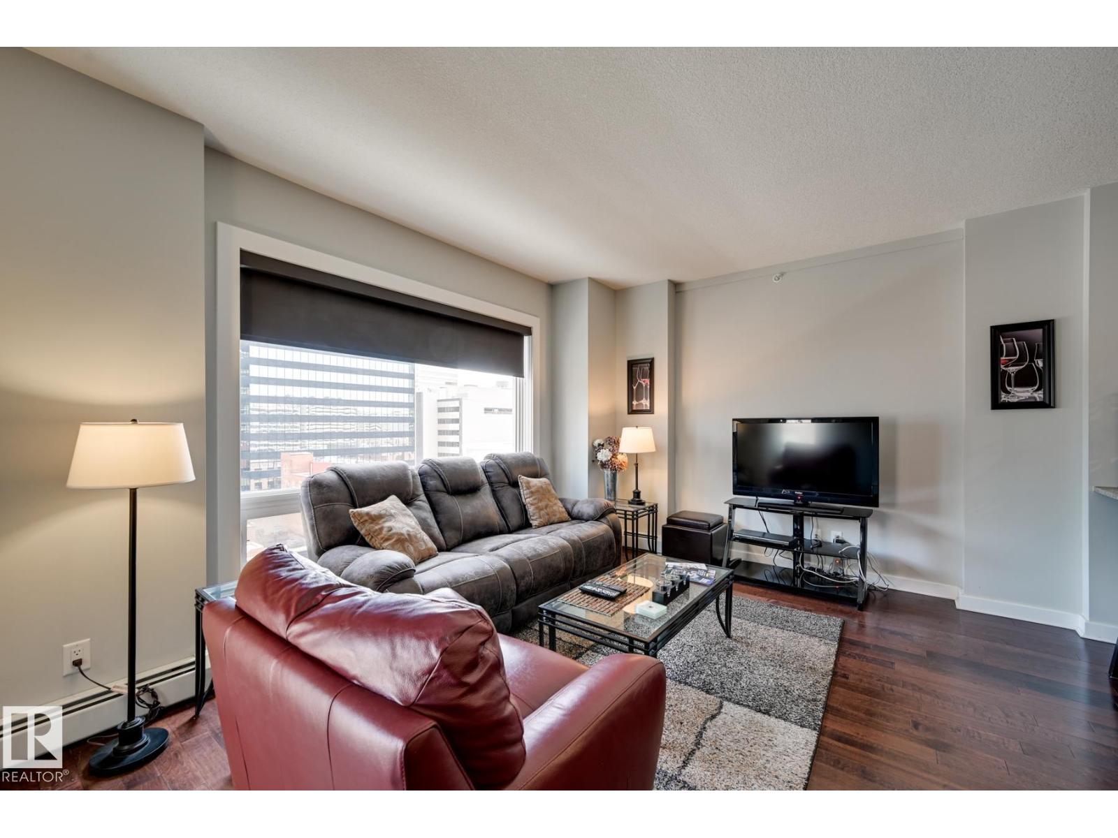#802 10152 104 ST NW - 9