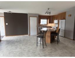 1412 63 St Nw, Edmonton, AB T6L1X7 Photo 12