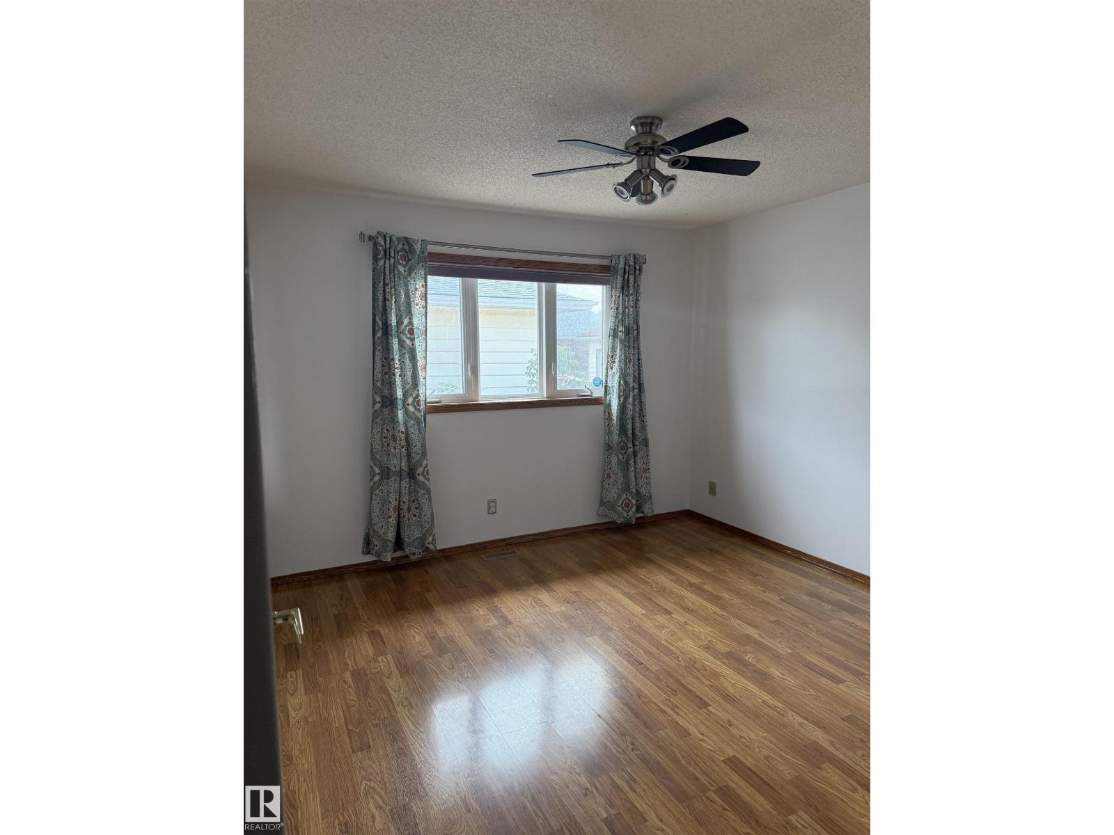 1412 63 St NW, Sakaw — photo 15 of 28