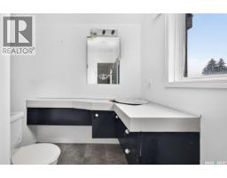 1169 1st Avenue Nw, Moose Jaw, SK S6H3N4 Photo 26