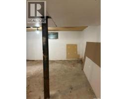 1169 1st Avenue Nw, Moose Jaw, SK S6H3N4 Photo 37