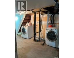 1169 1st Avenue Nw, Moose Jaw, SK S6H3N4 Photo 40