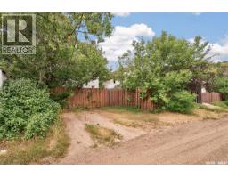 1169 1st Avenue Nw, Moose Jaw, SK S6H3N4 Photo 44