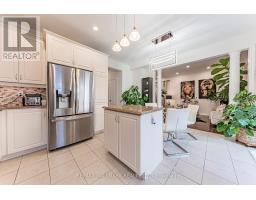 #main - 388 Kwapis Boulevard, Newmarket, ON L3X3H4 Photo 7
