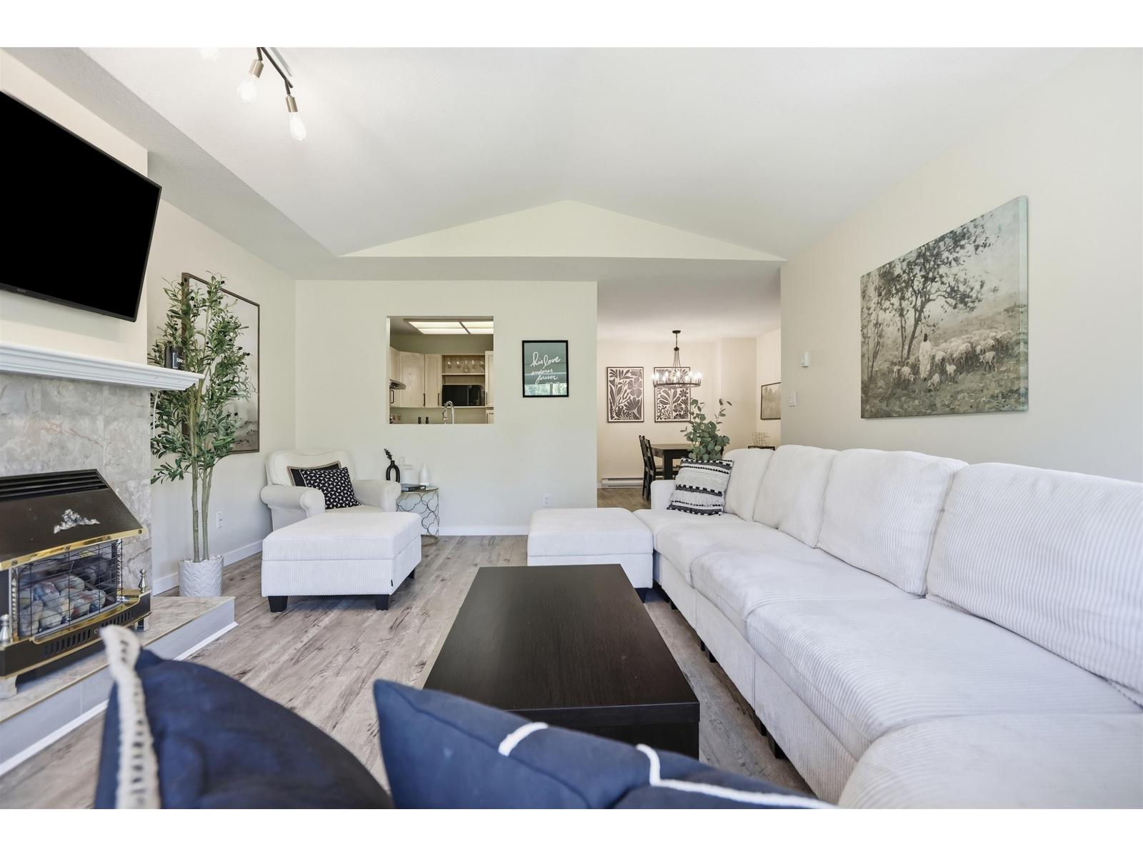304 6440 197 STREET, Langley