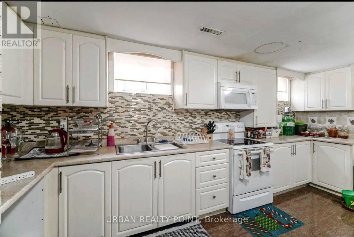 52 Fallway Road East, Brampton, ON photo 11