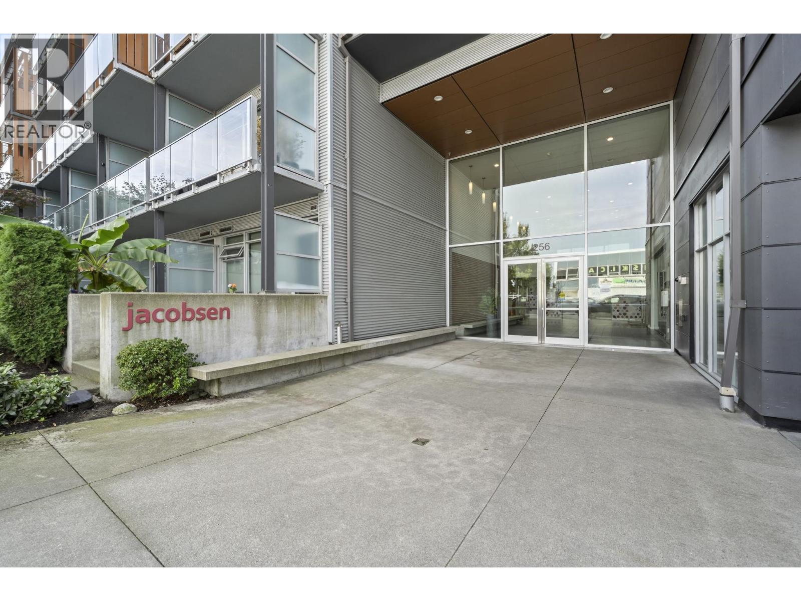 413 256 E 2ND AVENUE, Vancouver