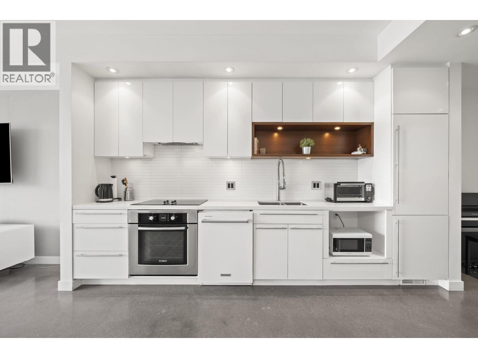 413 256 E 2ND AVENUE, Vancouver