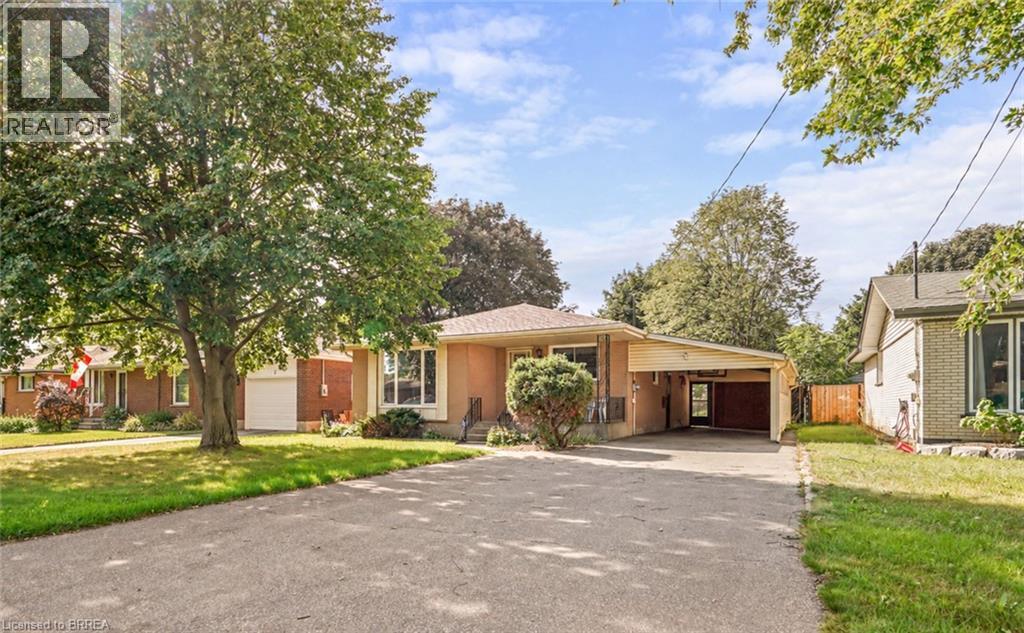 4 WADDINGTON Street, Brantford — photo 1