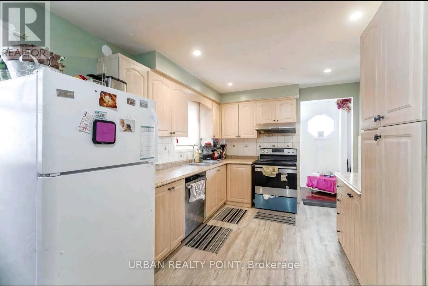 52 FALLWAY ROAD E - 5