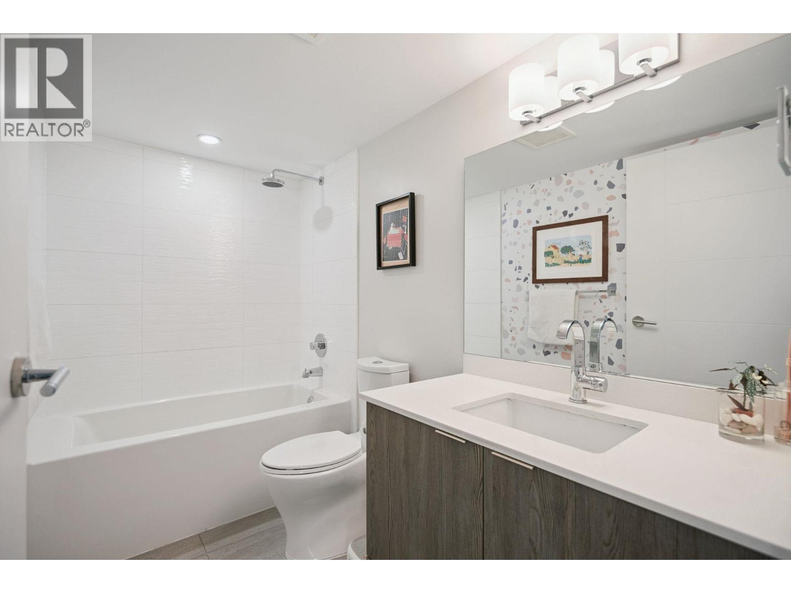 13 531 E 16TH AVENUE, Vancouver