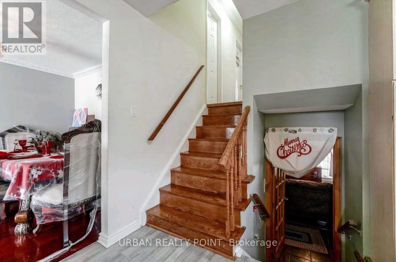 52 Fallway Road East, Brampton, ON photo 6