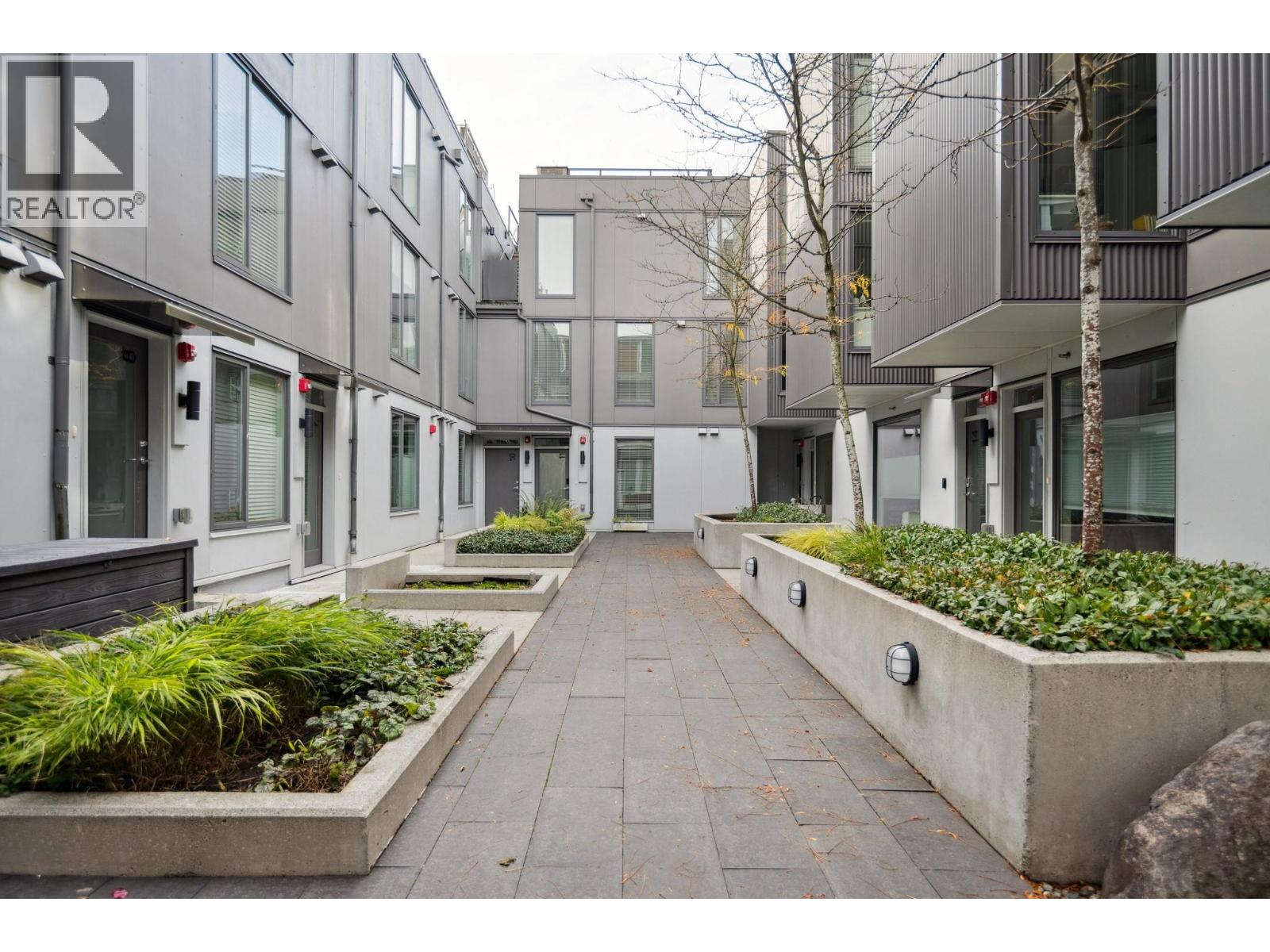 13 531 E 16TH AVENUE, Vancouver