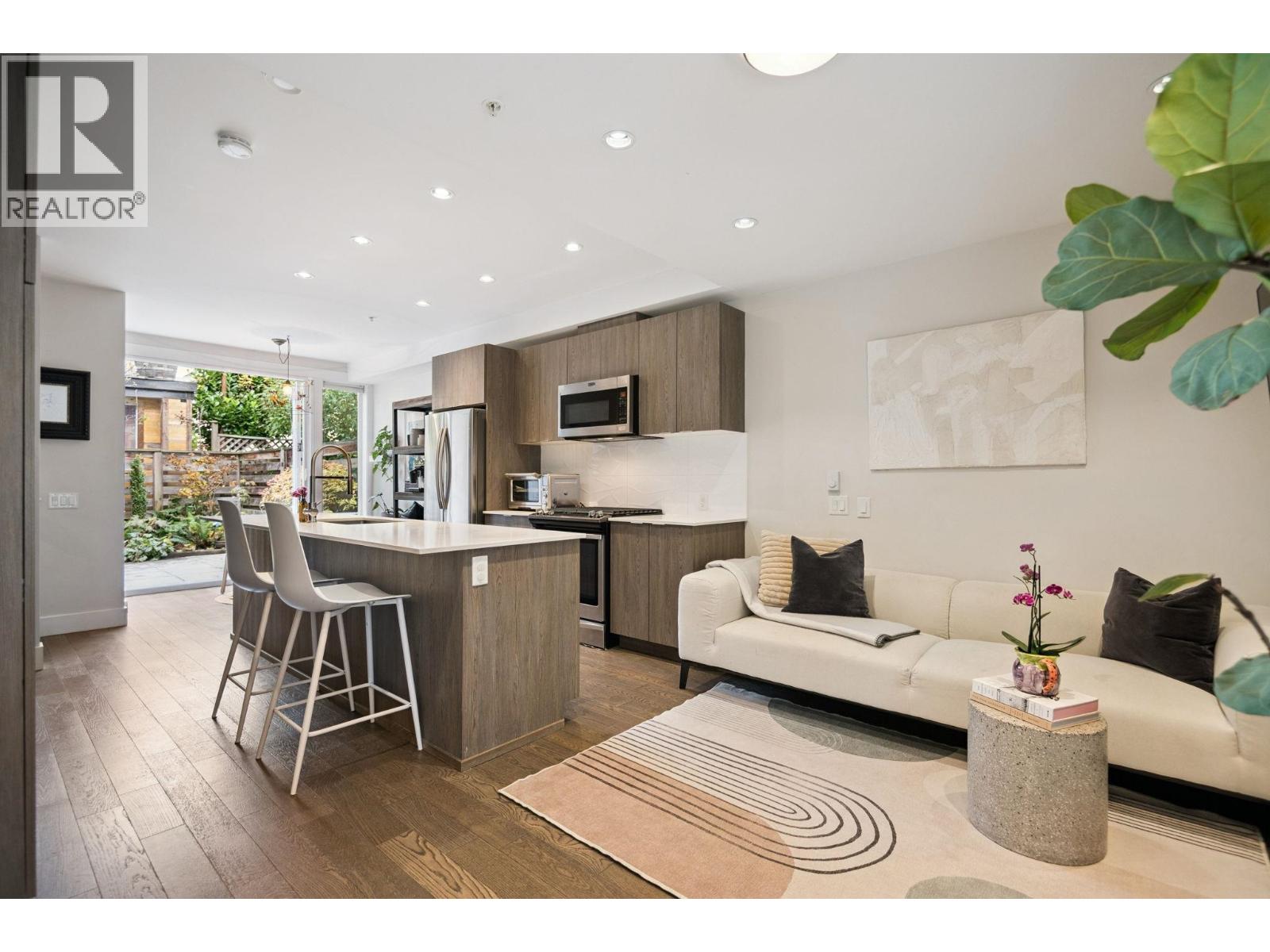 13 531 E 16TH AVENUE, Vancouver
