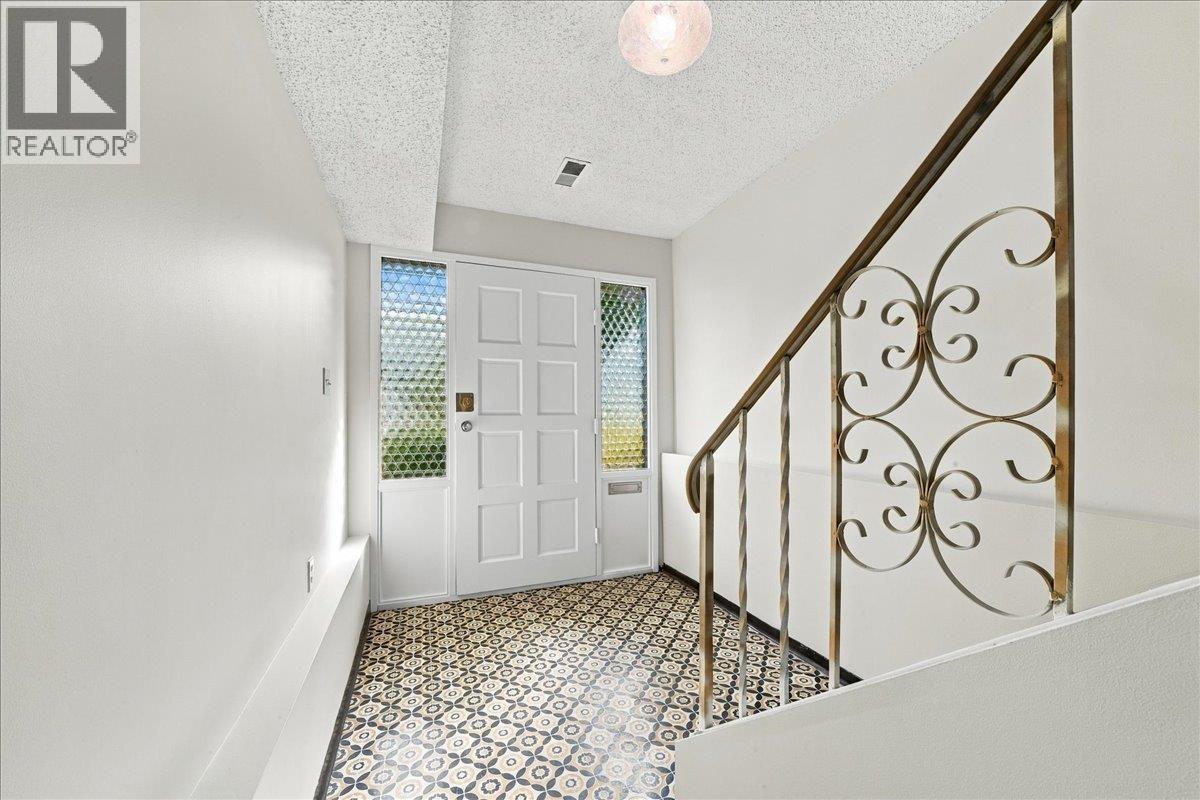 4371 COMMERCIAL STREET, Vancouver