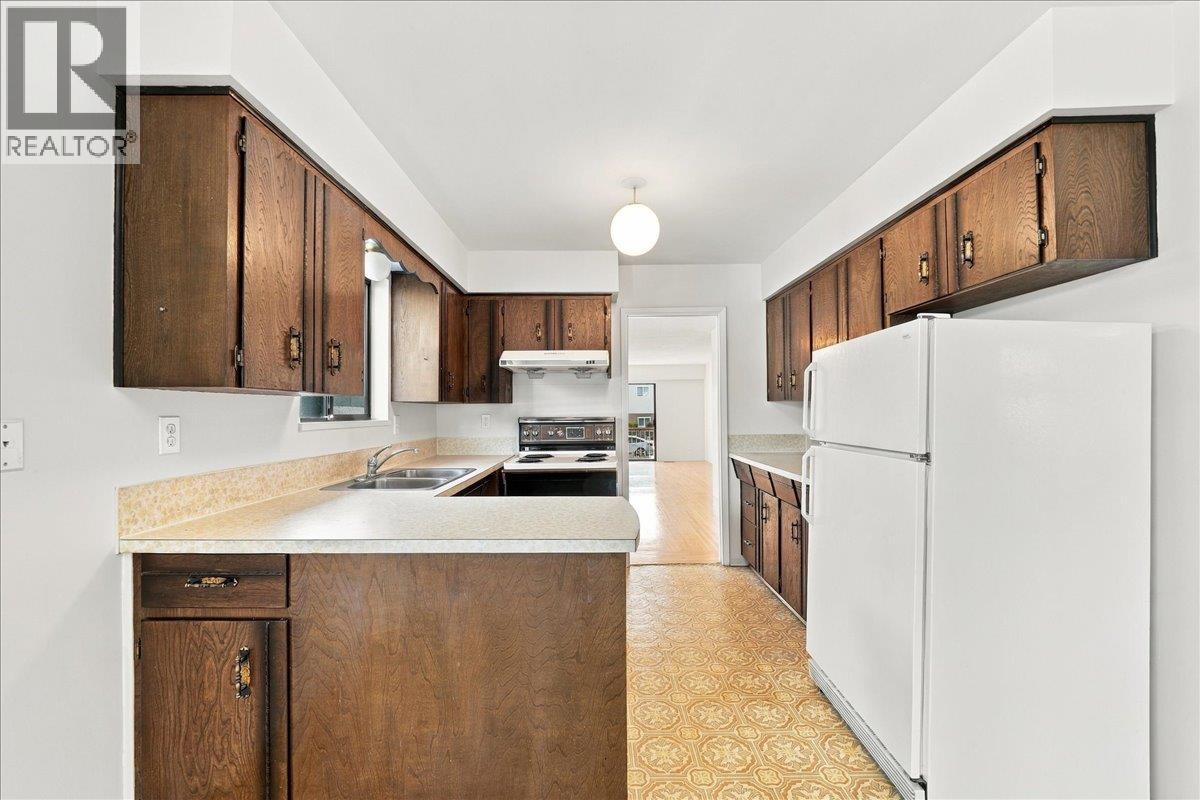 4371 COMMERCIAL STREET, Vancouver