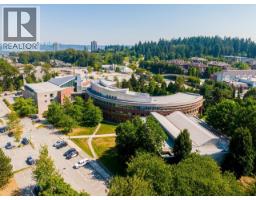 819 Sangster Place, New Westminster, BC V3L4L7 Photo 10
