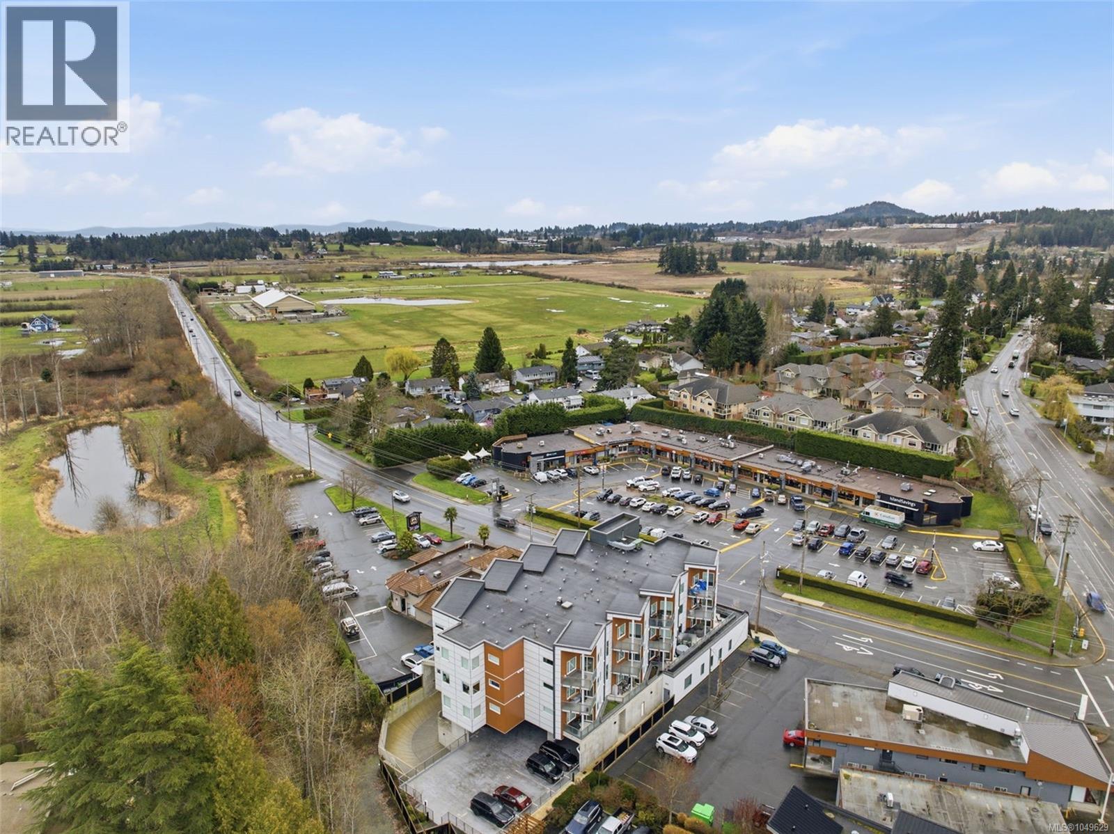301 7098 Wallace Drive, Central Saanich
