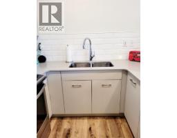 3pc Ensuite bath - 722 Valley Road Unit# 322, Kelowna, BC V1E2E6 Photo 8
