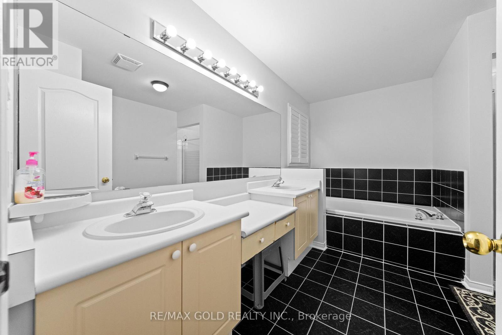 9 SQUIRRELTAIL WAY - 28