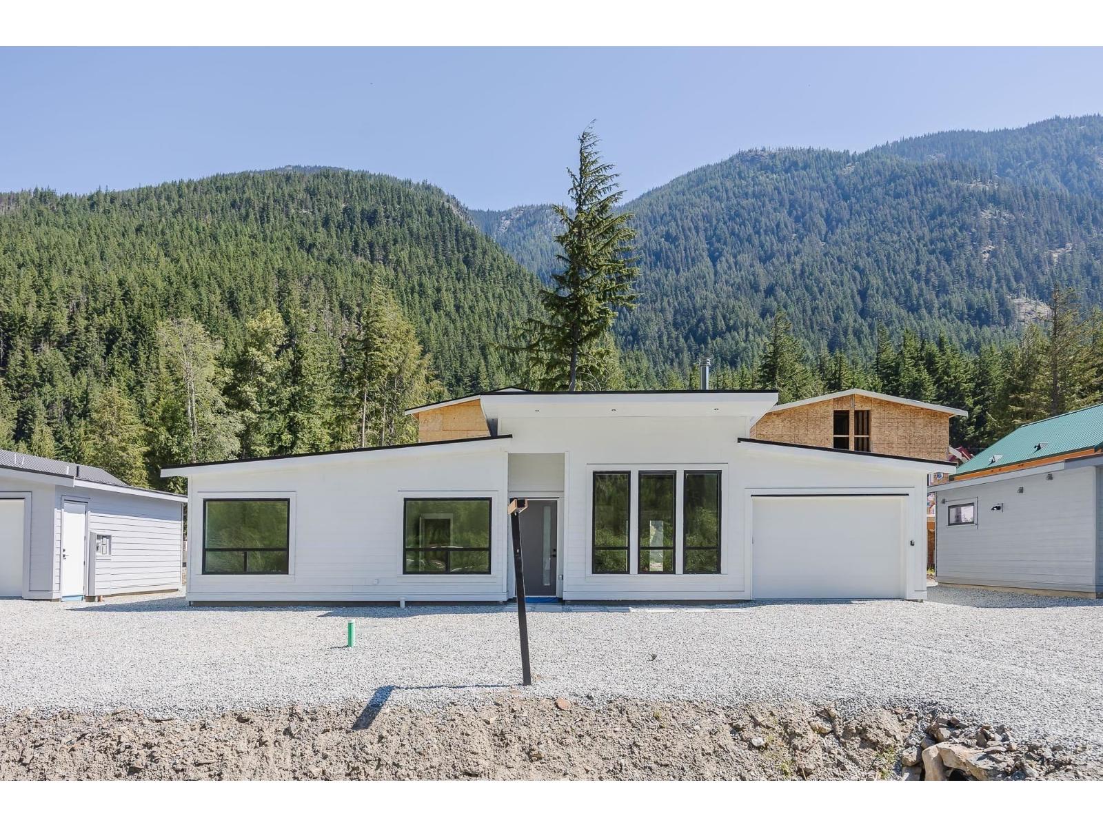 HG 187 71358 GROVE PLACE, Hope, Hope