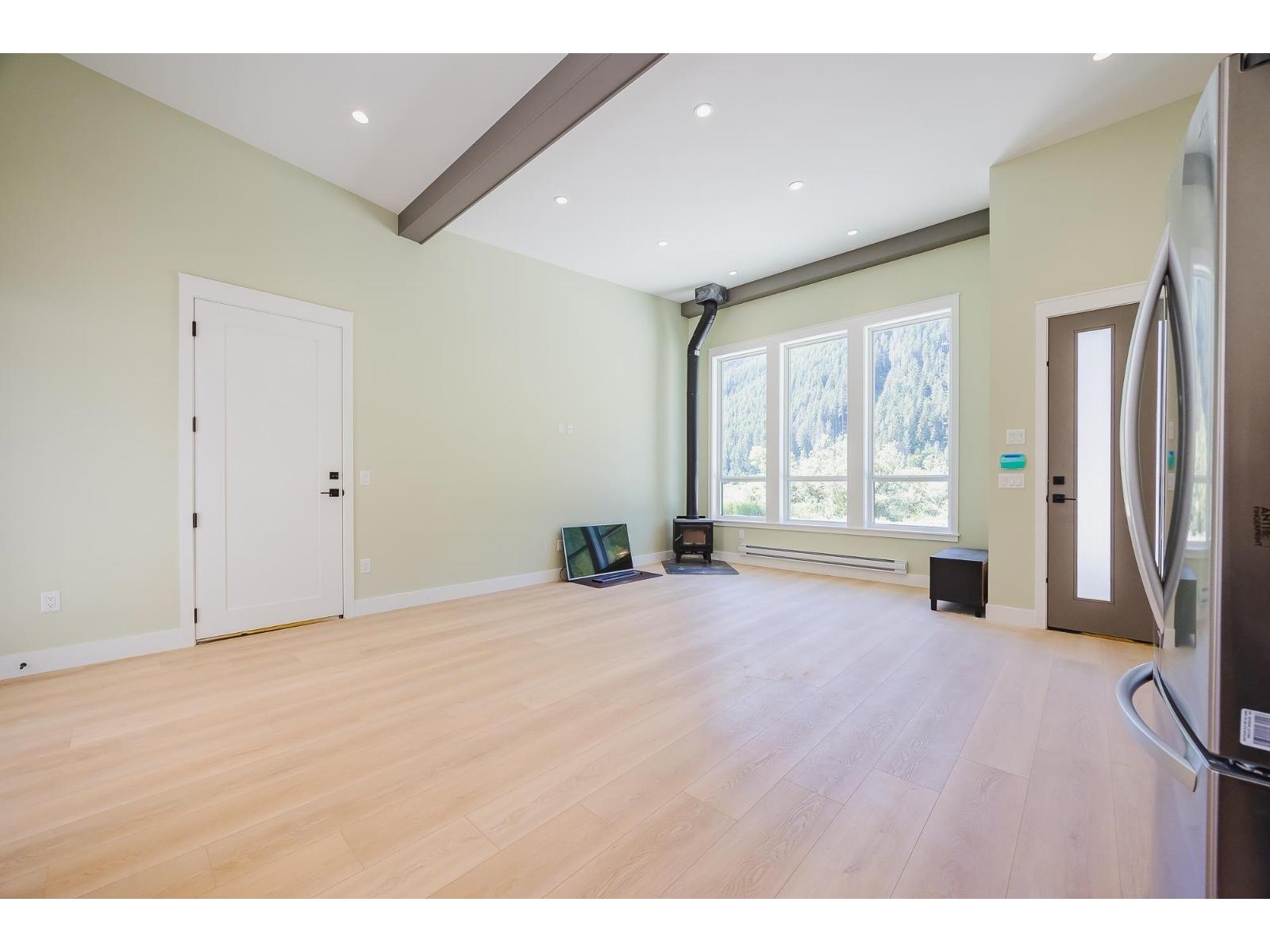 HG 187 71358 GROVE PLACE, Hope, Hope
