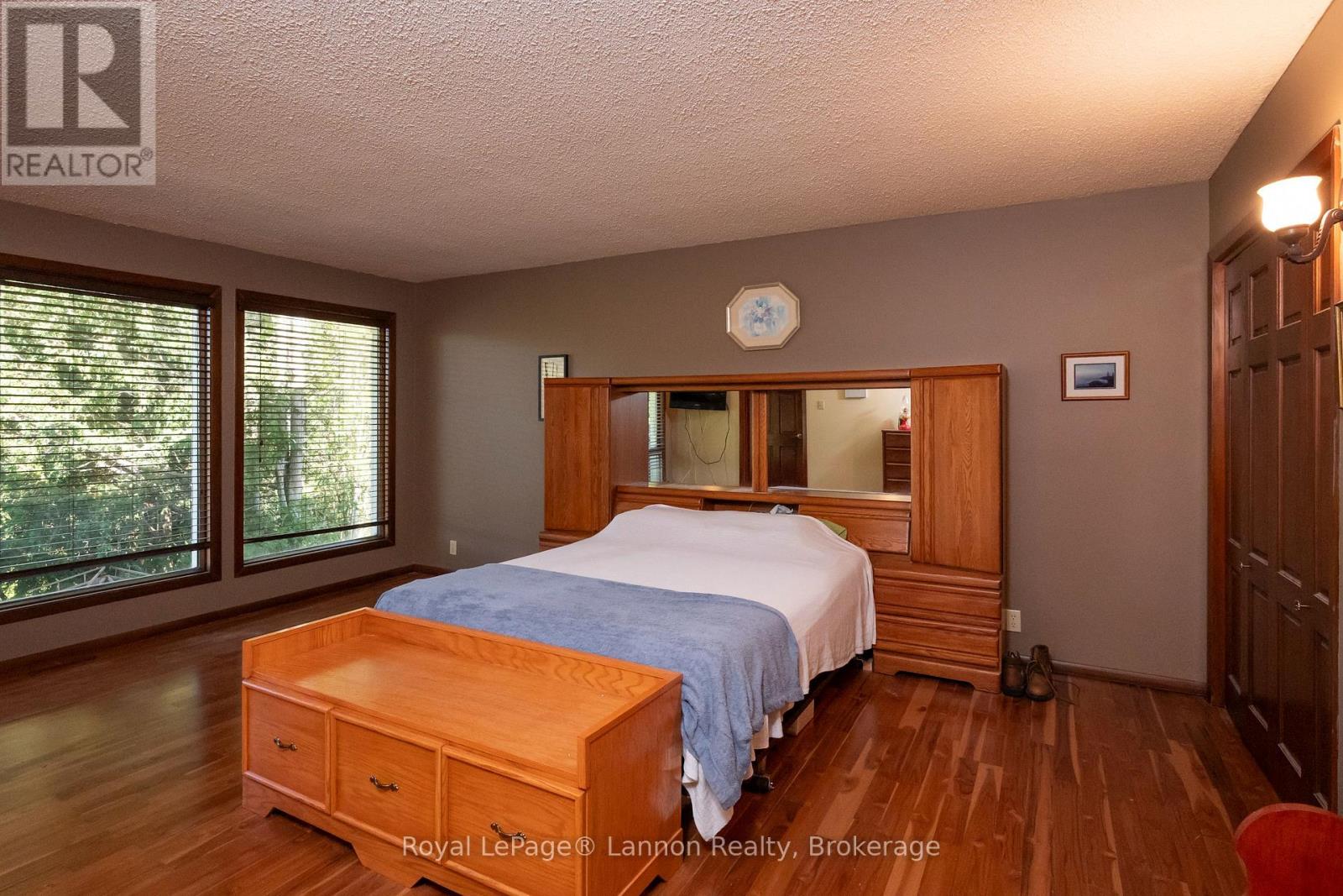 1319 VICTOR STREET - Image 18
