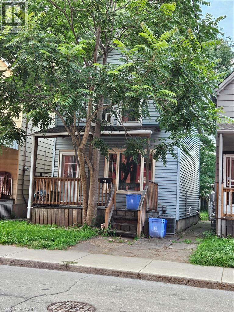 91 SHAW Street, Hamilton — photo 2