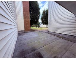 C345 1909 Salton Road, Abbotsford, BC V2S5B6 Photo 32
