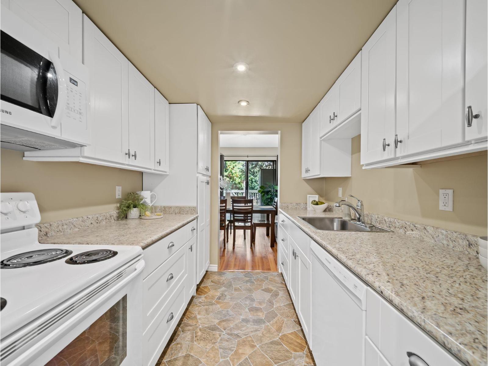 1789 LILAC DRIVE, White Rock