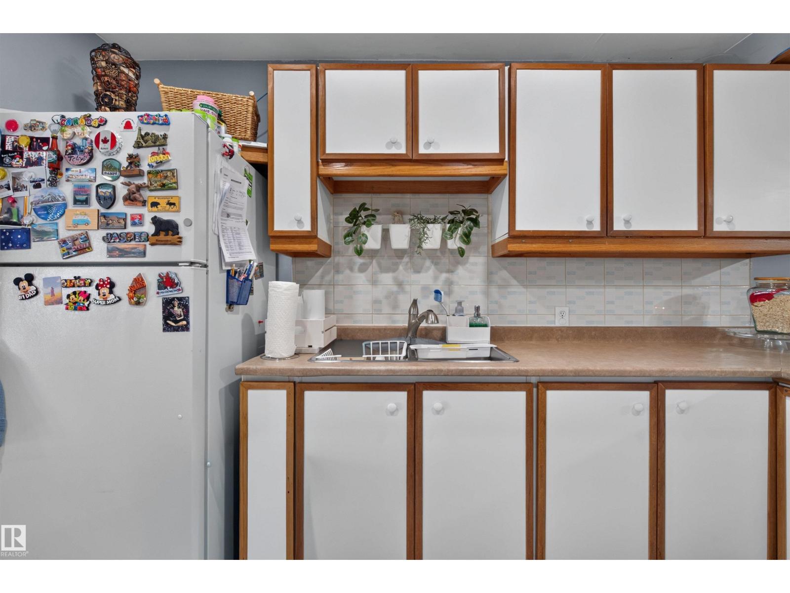 11549 82 ST NW - 12