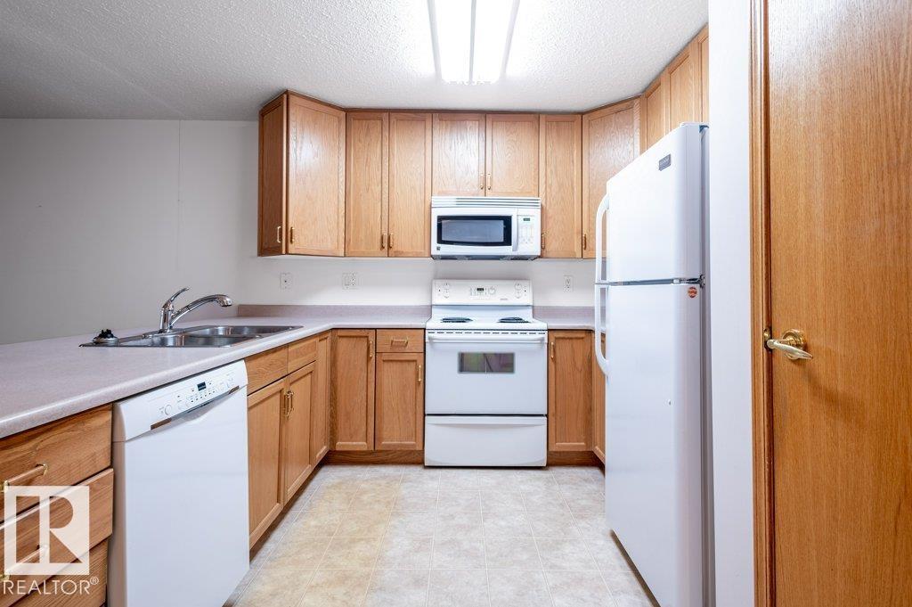 #203 8912 156 ST NW - 15