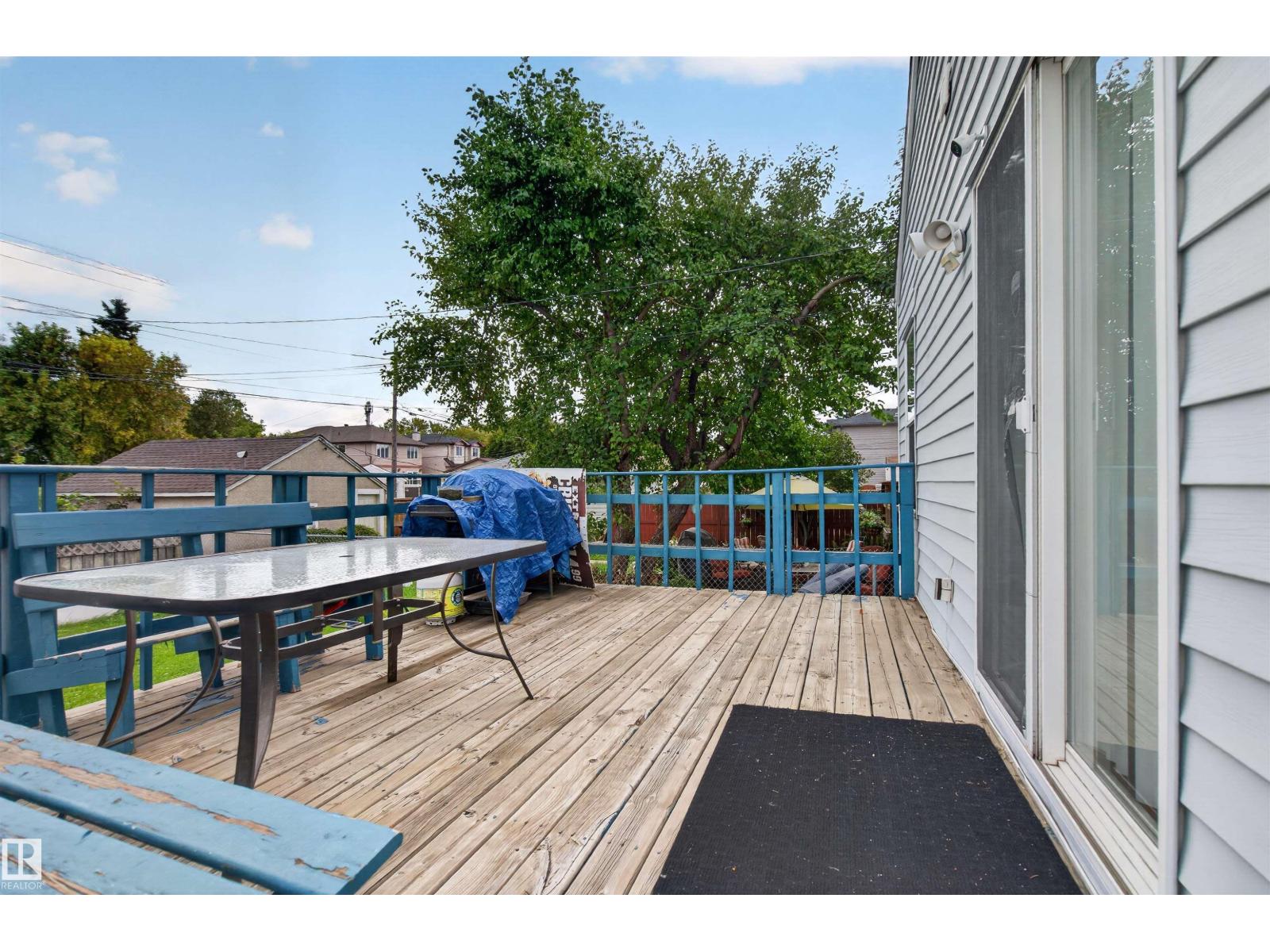 11549 82 ST NW - 32