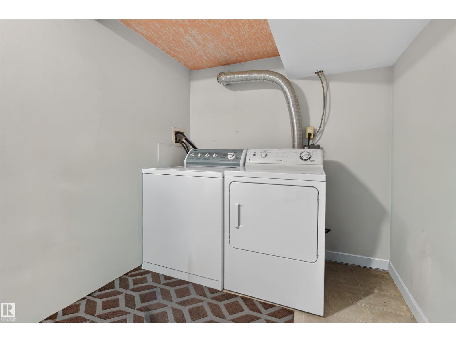 11549 82 ST NW - 21