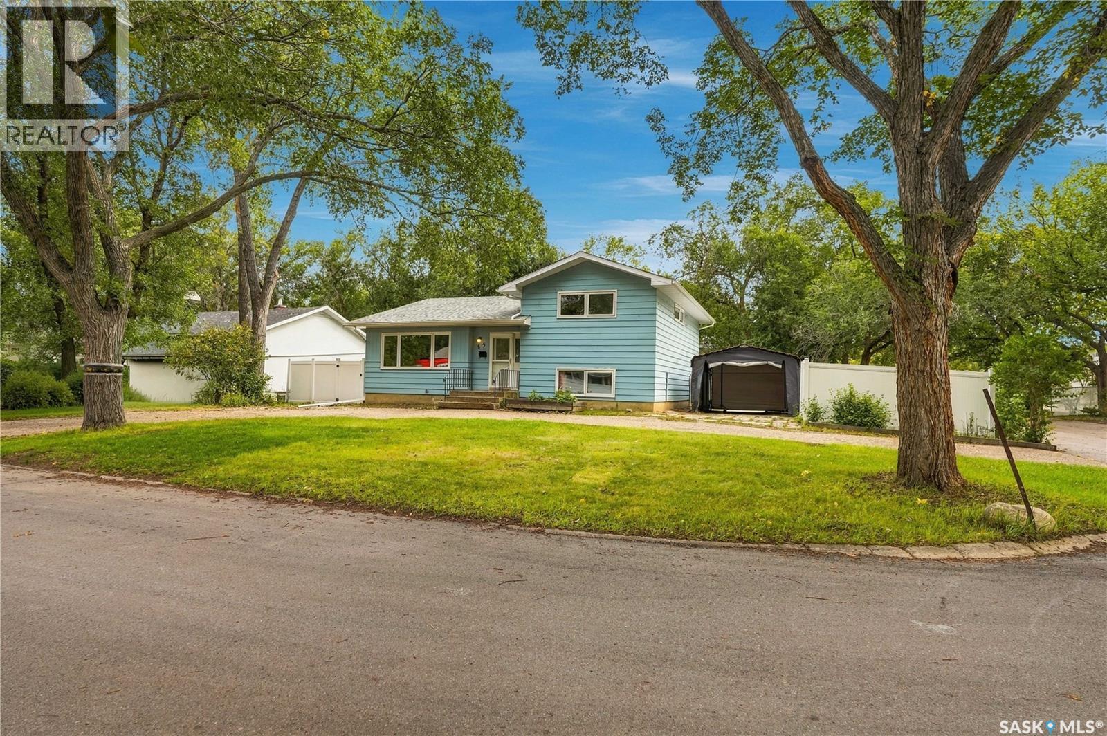65 BOBOLINK BAY, Regina — photo 2
