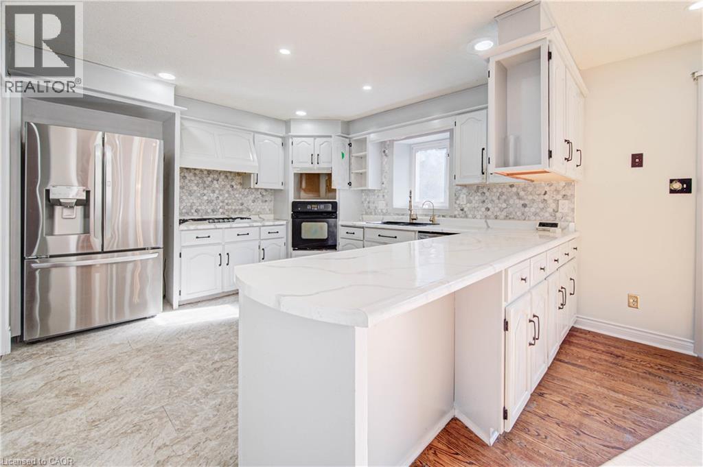 11 BROCK Road S - Image 16