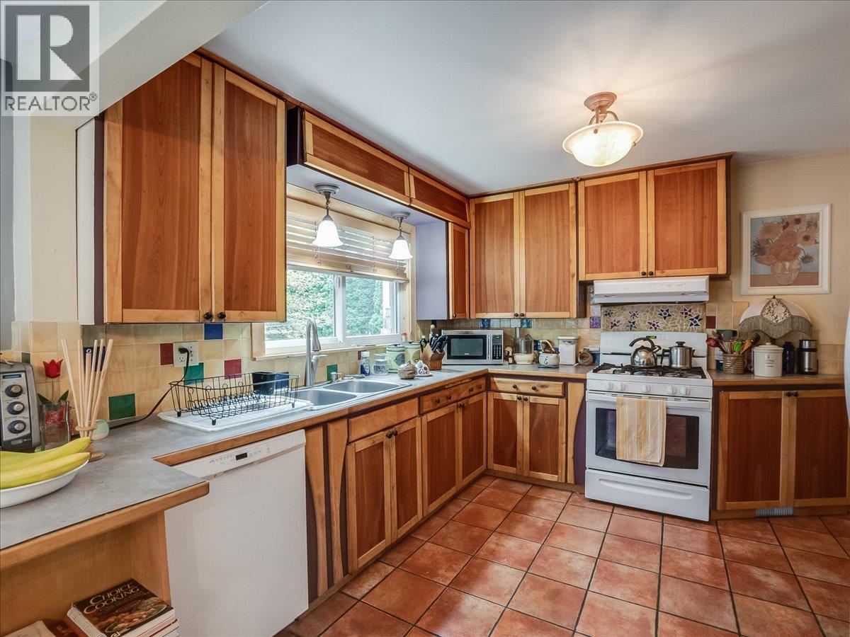 908 Fifth Street, Nelson