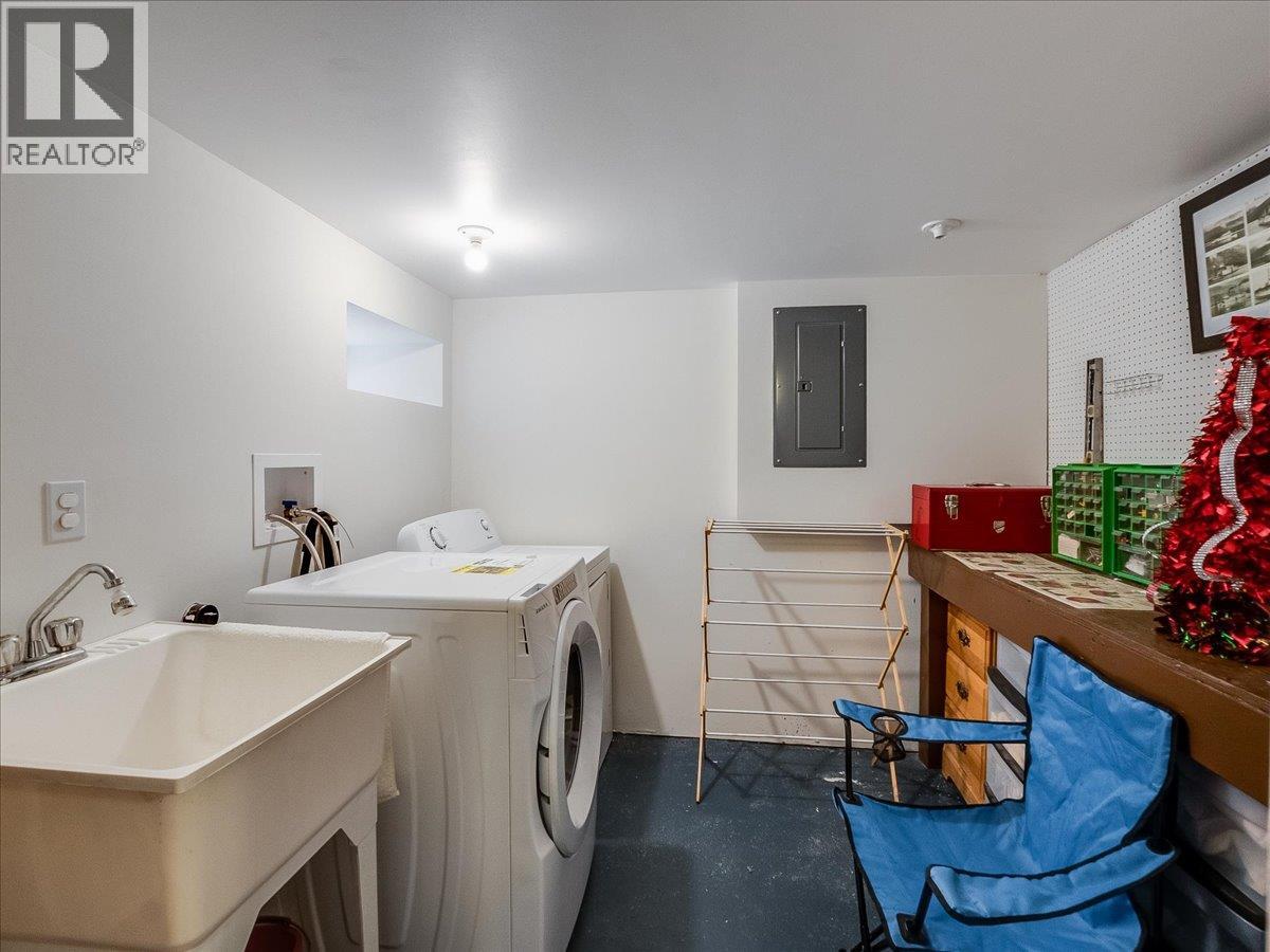 908 Fifth Street, Nelson