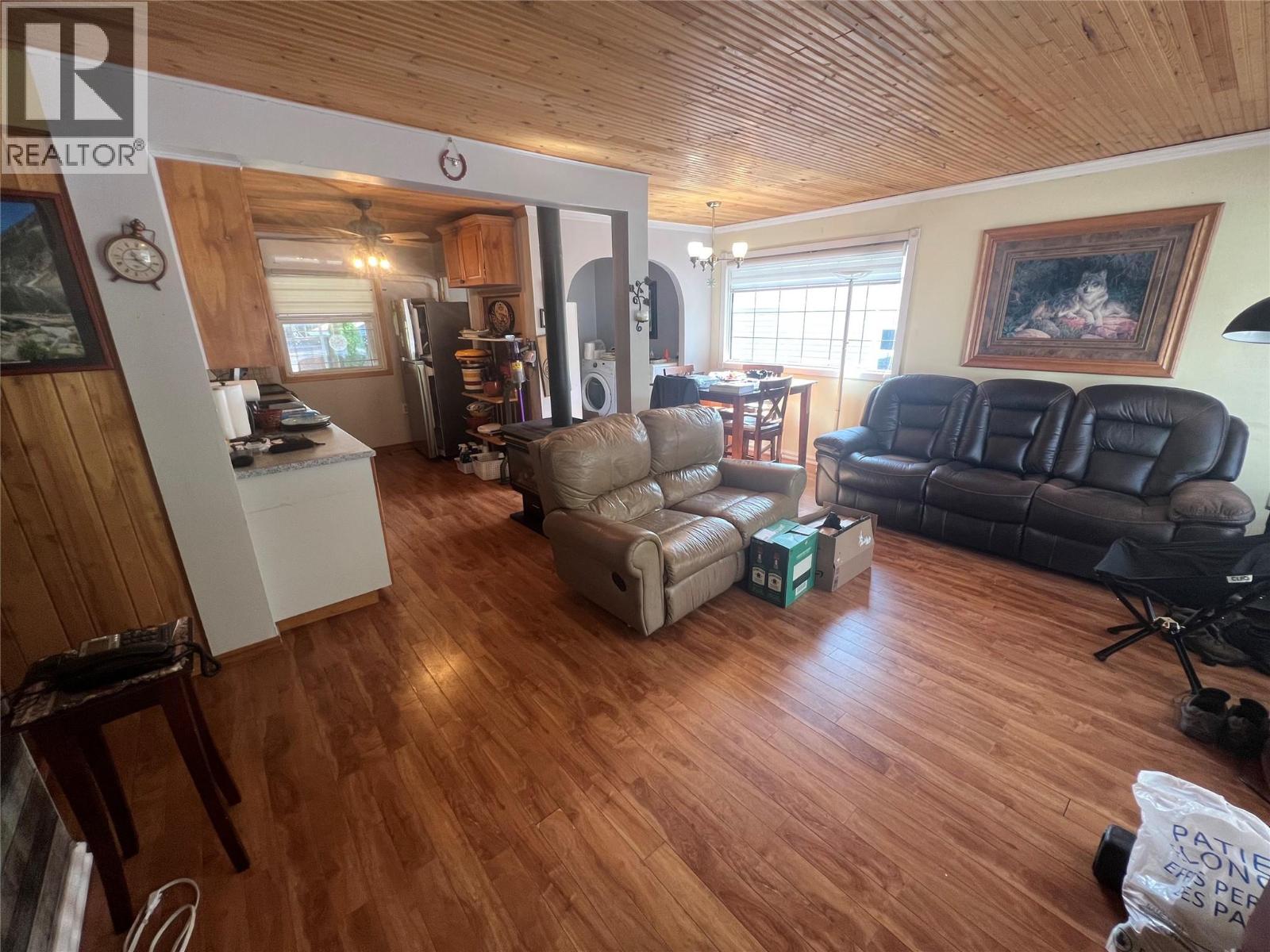 1116 Marianna Crescent, Trail