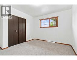 Bedroom - 10281 111 Avenue, Grande Prairie, AB T8V1T7 Photo 11