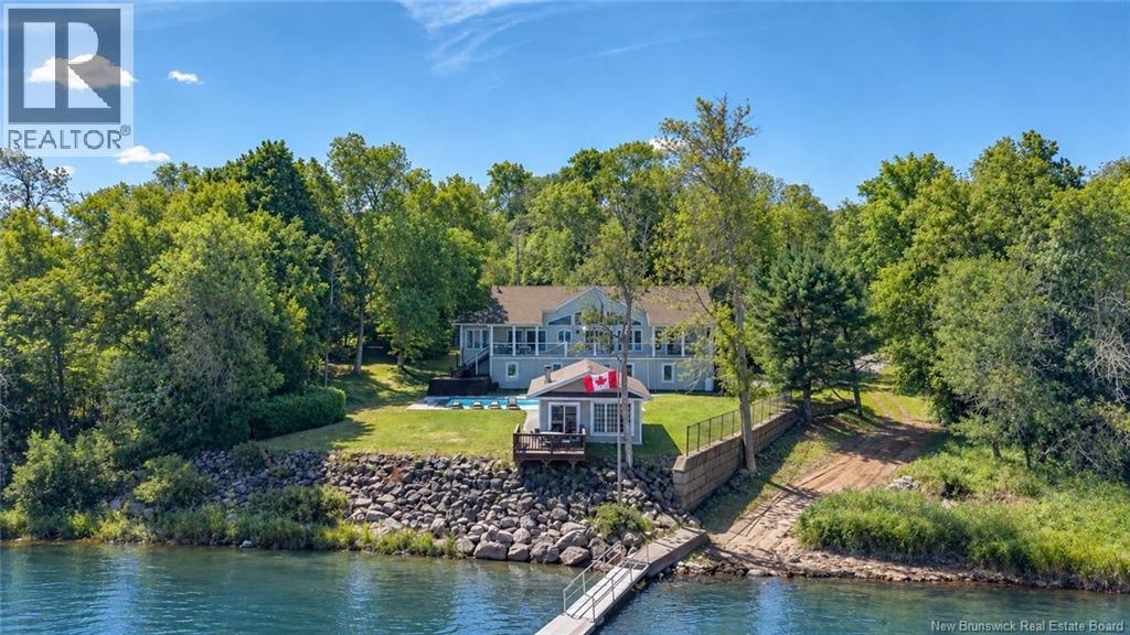 200 Ingelwood Drive, Grand Bay-Westfield — photo 2