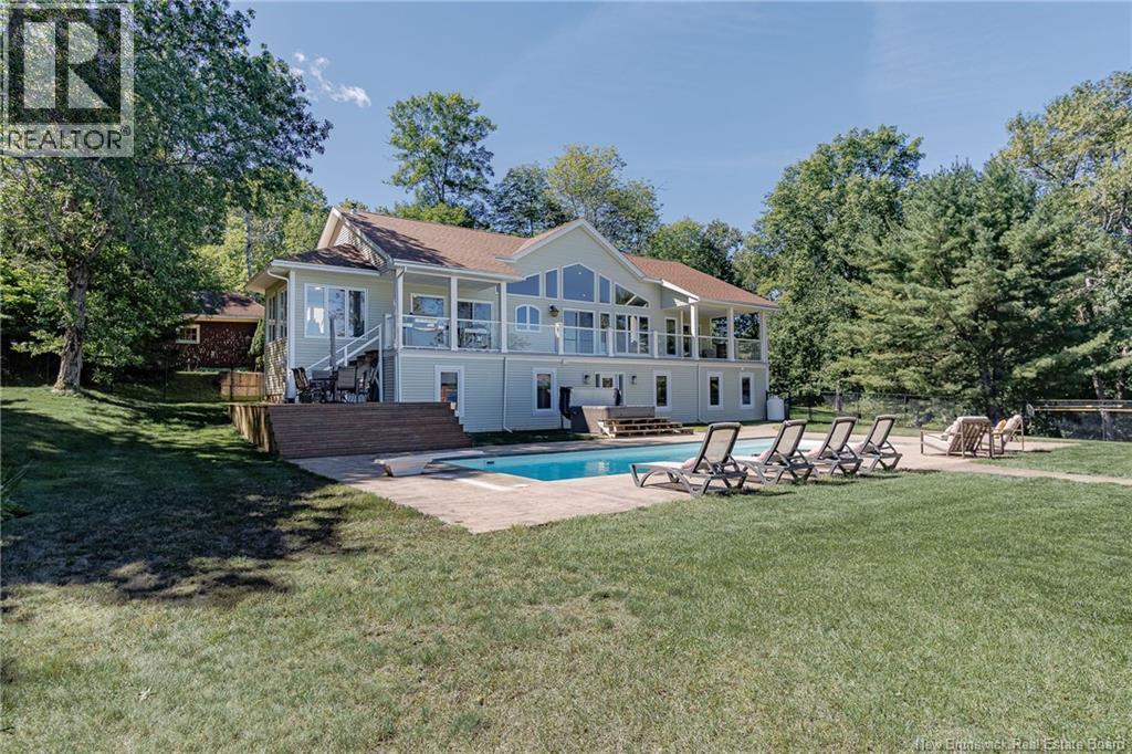 200 Inglewood Drive - Image 32