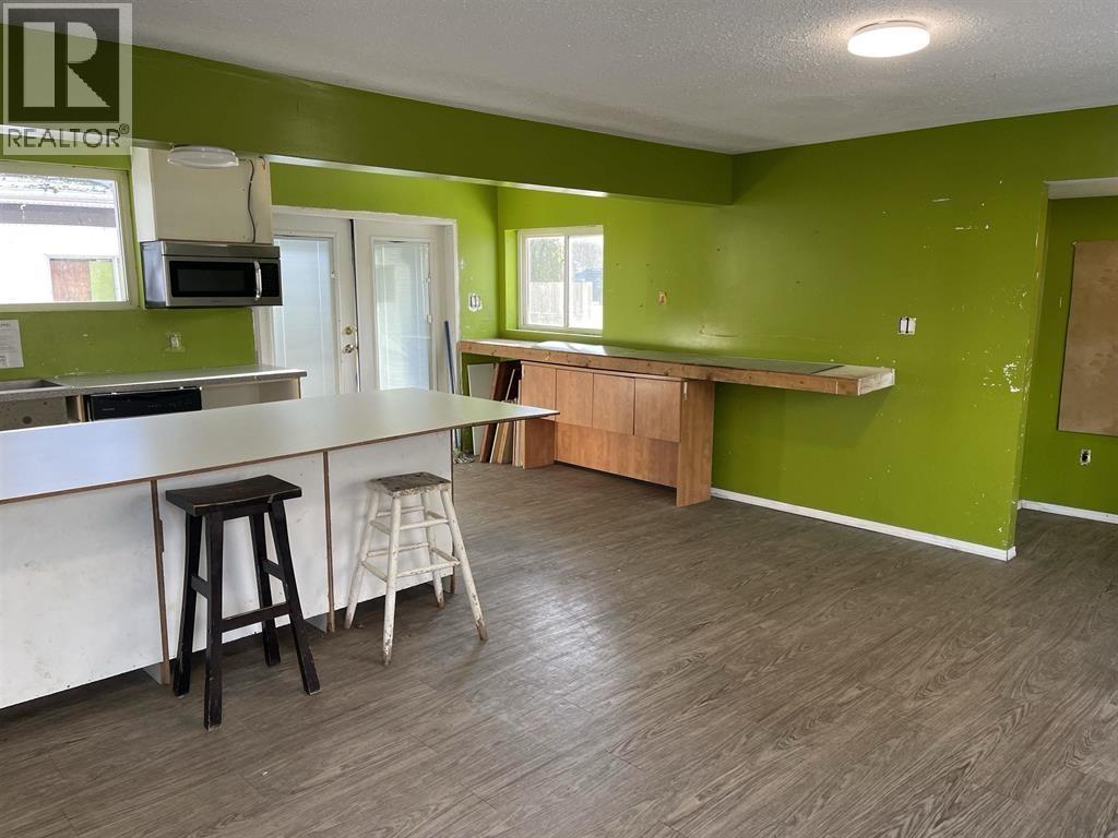 4526 OLSON AVENUE - 6
